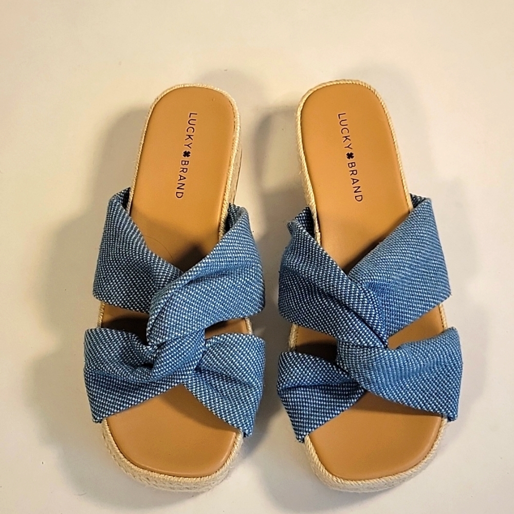 Lucky Brand slip on sandal